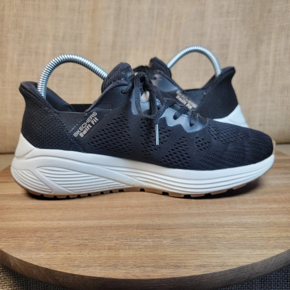 Skechers Swift Fit Walking Shoes Black Knit Comfort Sneakers‎ Athletic Women's 7